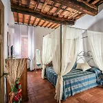 Historic With And Sea Views Ferienhaus