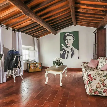 Historic With And Sea Views *